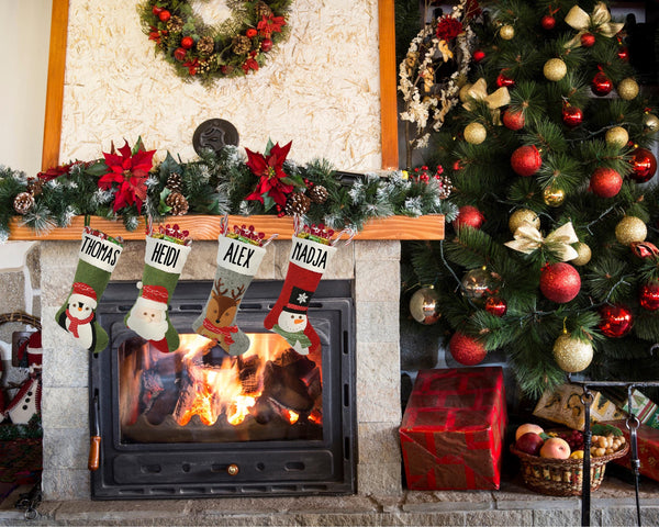 Personalisierte XXL Weihnachtsstrümpfe 47cm – Rentier, Weihnachtsmann und Schneemann Design – Individuelle Weihnachtsdekoration mit Namen