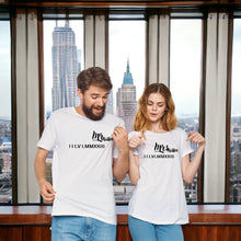 Personalisierte Mr / Mrs römische Ziffern Datum T-Shirt | Mann und Frau Paare Flitterwochen Tshirt | Endlich passendes Hochzeits-T-Shirt